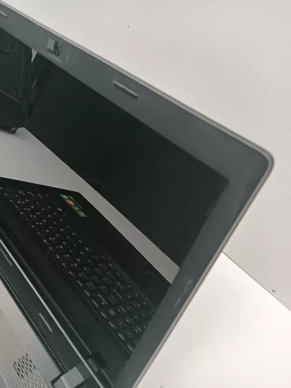 LAPTOP LENOVO G710 I3-4000M GT820M 512/8GB WIN 10