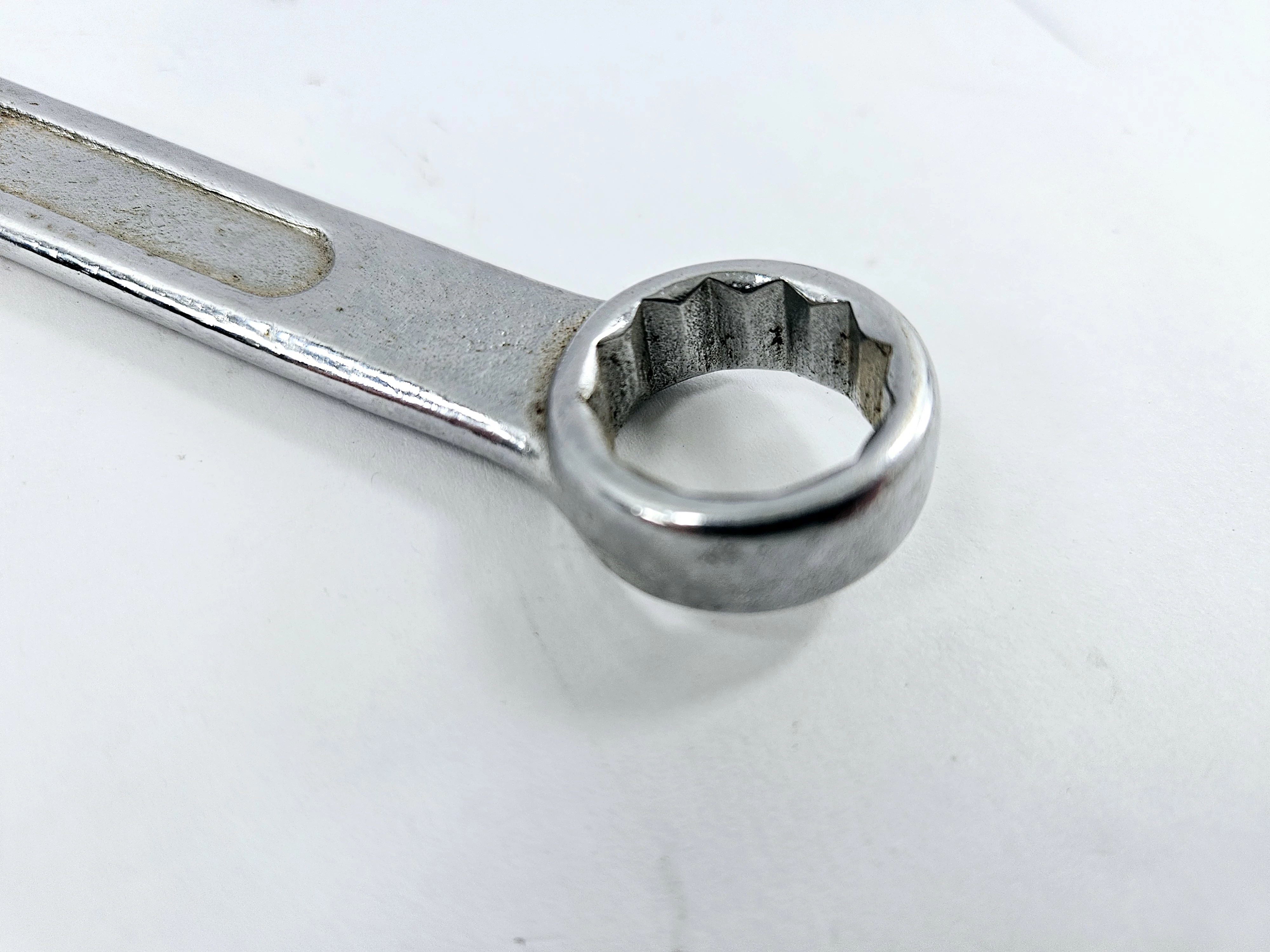 klucz-plaski-klucze-plasko-oczkowy-drop-forged-17-rodzaj-klucza-15792-5