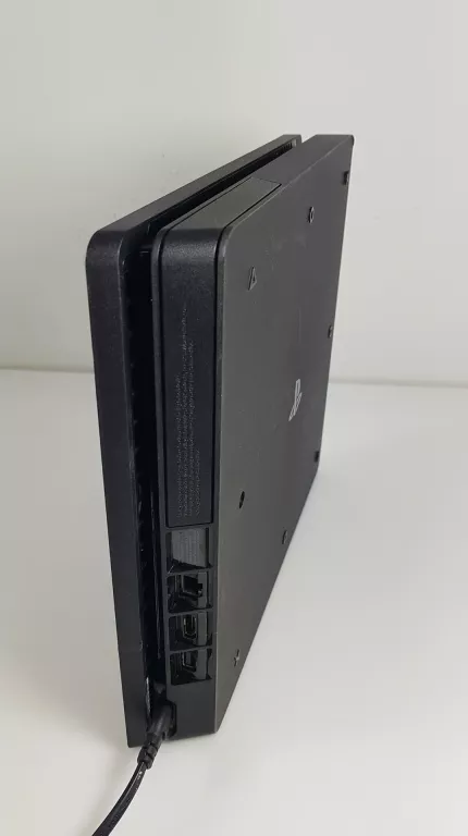 KONSOLA PS4 SLIM 500GB + PAD + 2 GRY GTA V CUH-2016A