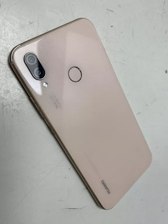 TELEFON HUAWEI P20 LITE OPIS