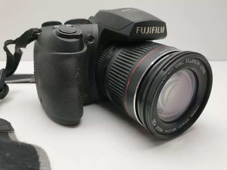 APARAT FUJIFILM FINEPIX HS20EXR ZOOM 30X