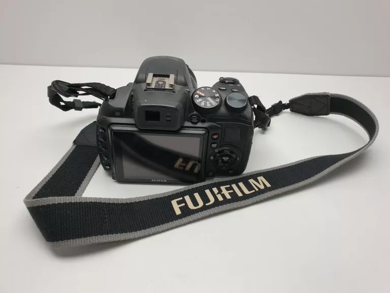 APARAT FUJIFILM FINEPIX HS20EXR ZOOM 30X