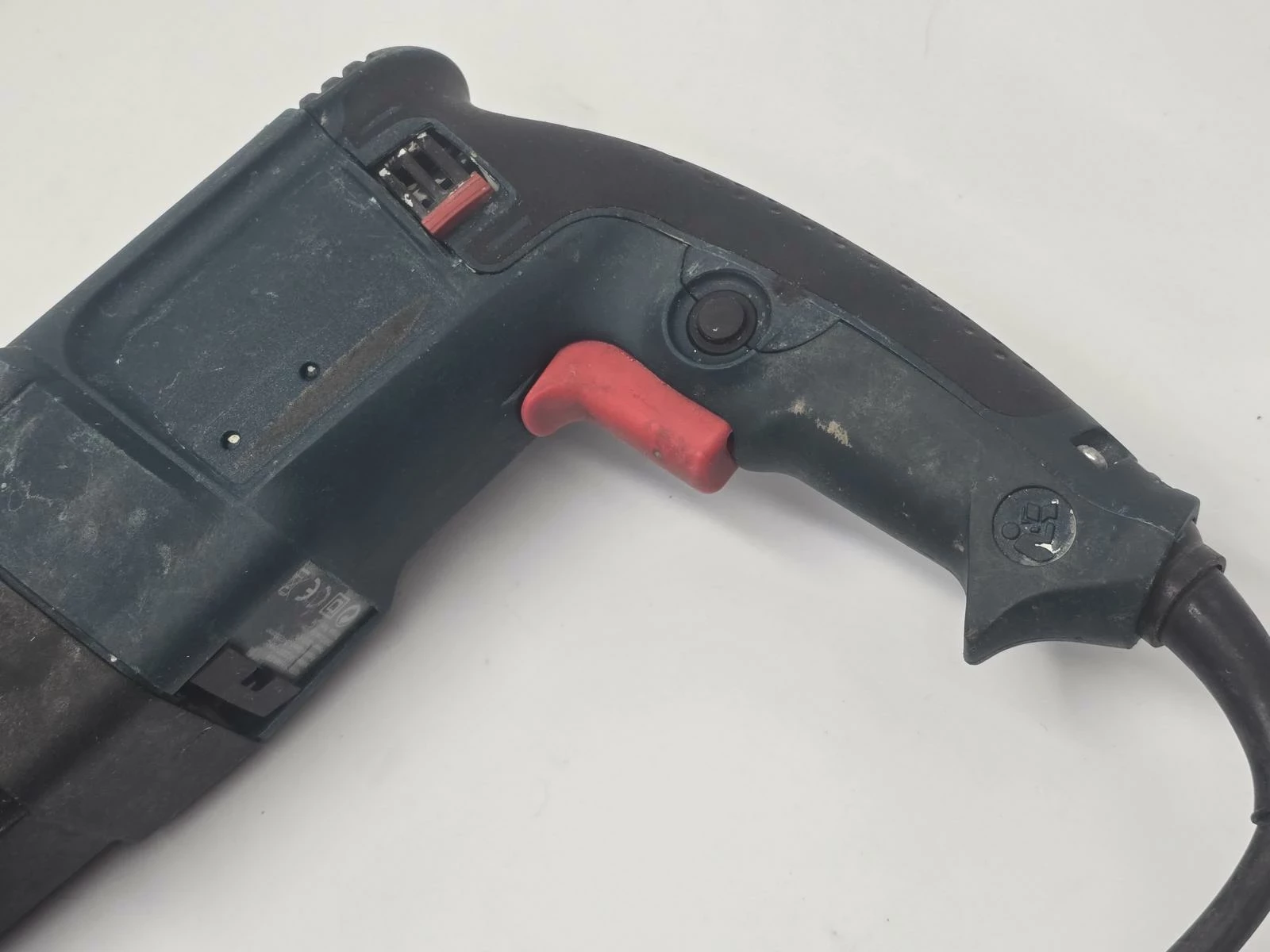 mlot-udarowo-obrotowy-hoxter-hx-8161-energia-udaru-000