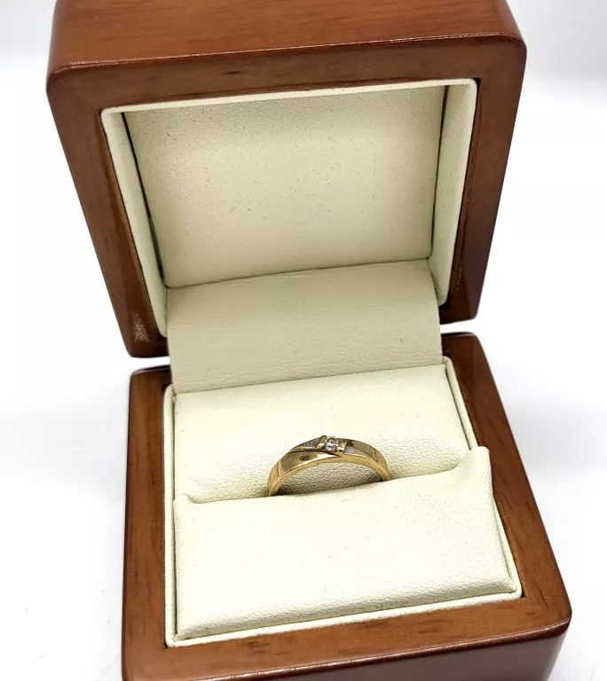 zloty-pierscionek-333160g-aleja-sw-jana-pawla-ii-252-kolobrzeg