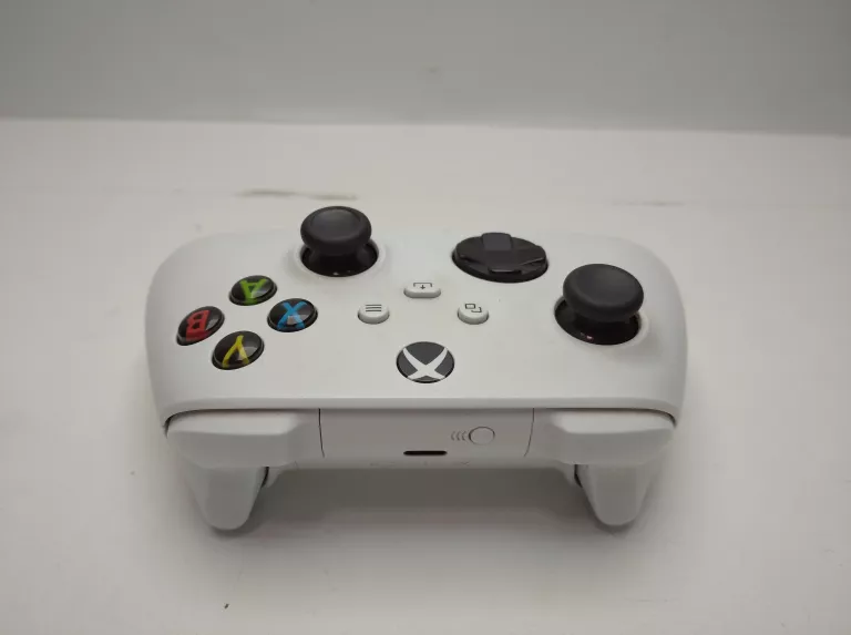 KONSOLA XBOX SERIES S+ PAD