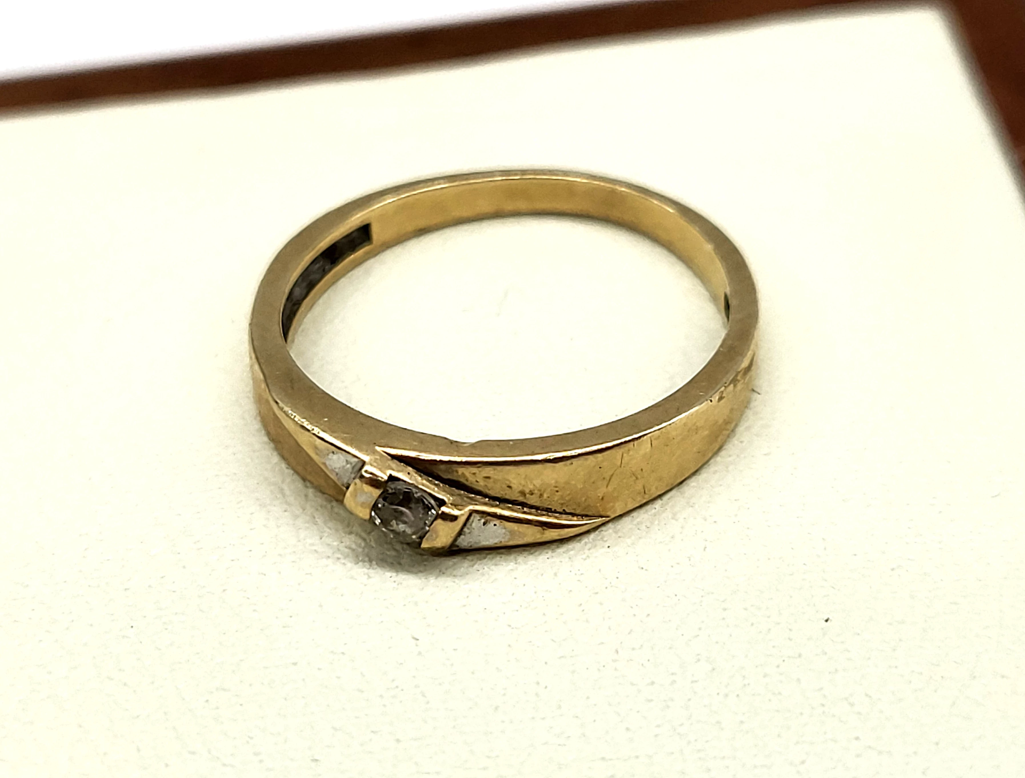 zloty-pierscionek-333160g-kamien-17088-4194304