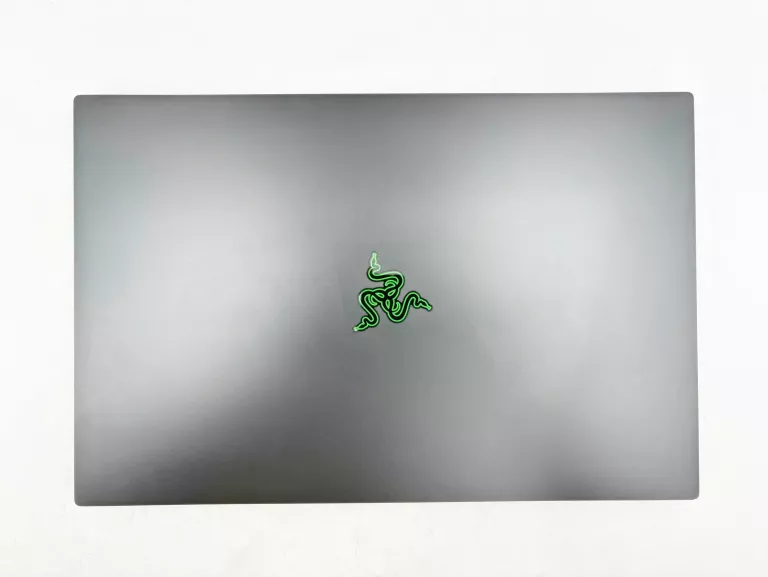 LAPTOP RAZER BLADE D8 17.3"  RTX3080 I7-11GEN. 32GB RAM, 1TB