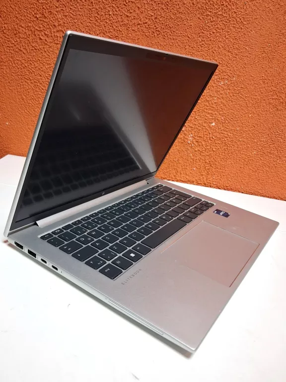 HP ELITEBOOK 840 G10 - I5-1335U/16GB/256GB SSD