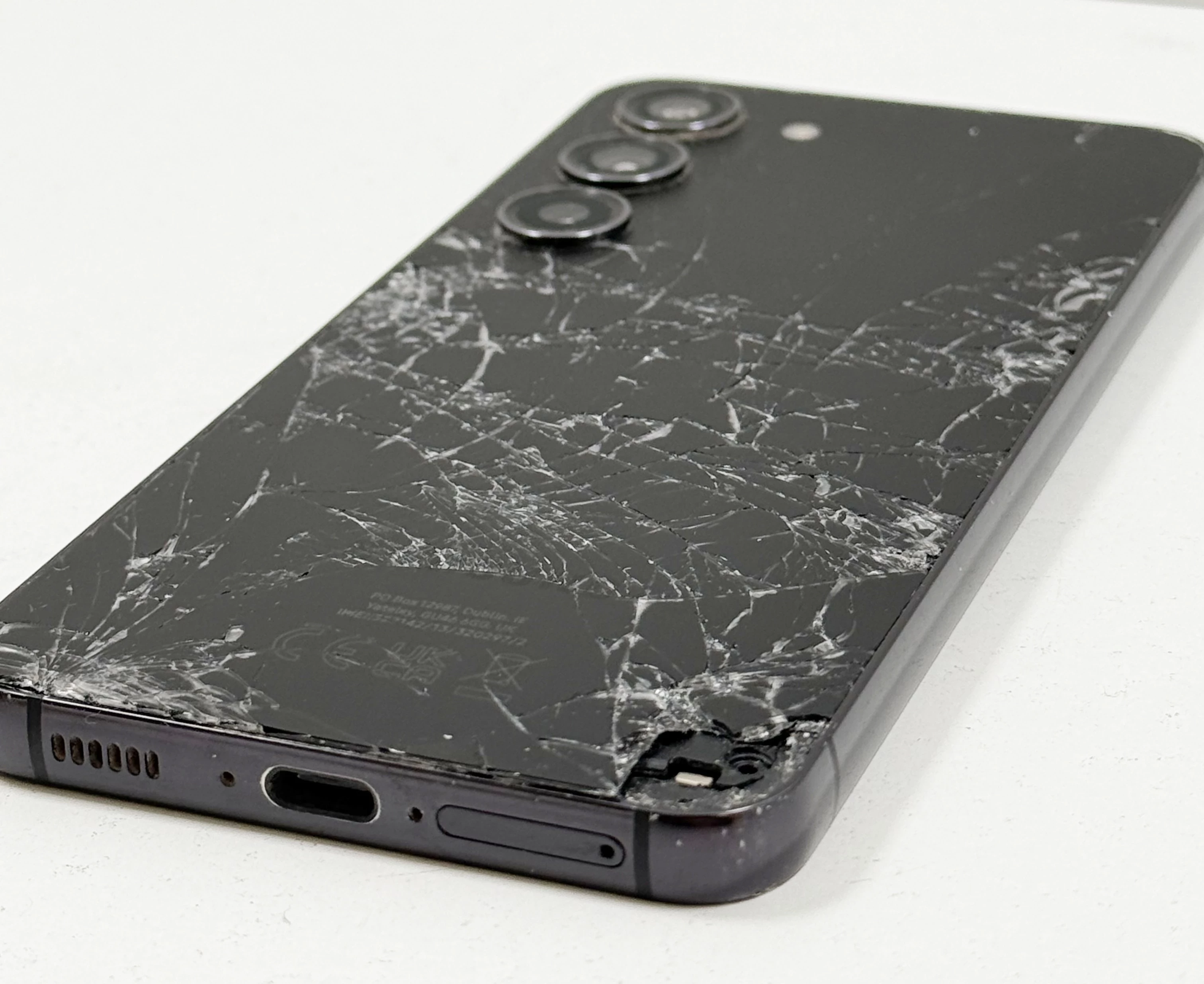 smartfon-samsung-galaxy-s23-8-gb-256-gb-5g-czarny-przekatna-ekranu-610