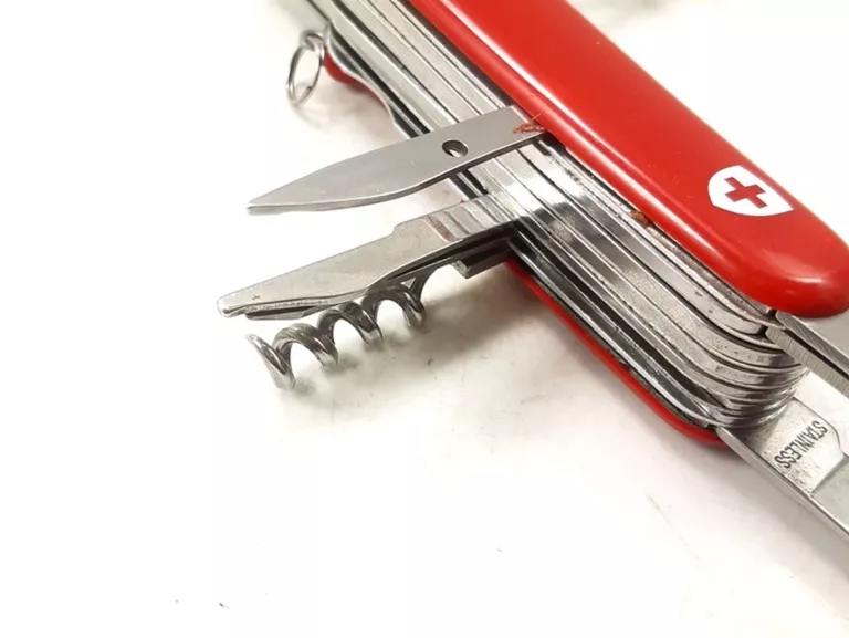 SCYZORYK ALA VICTORINOX 10EL