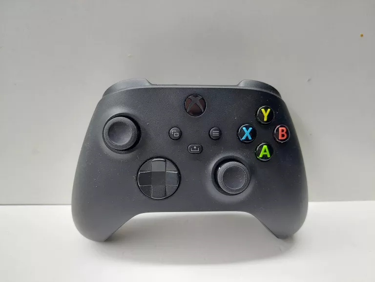 KONSOLA XBOX SERIES X + PAD