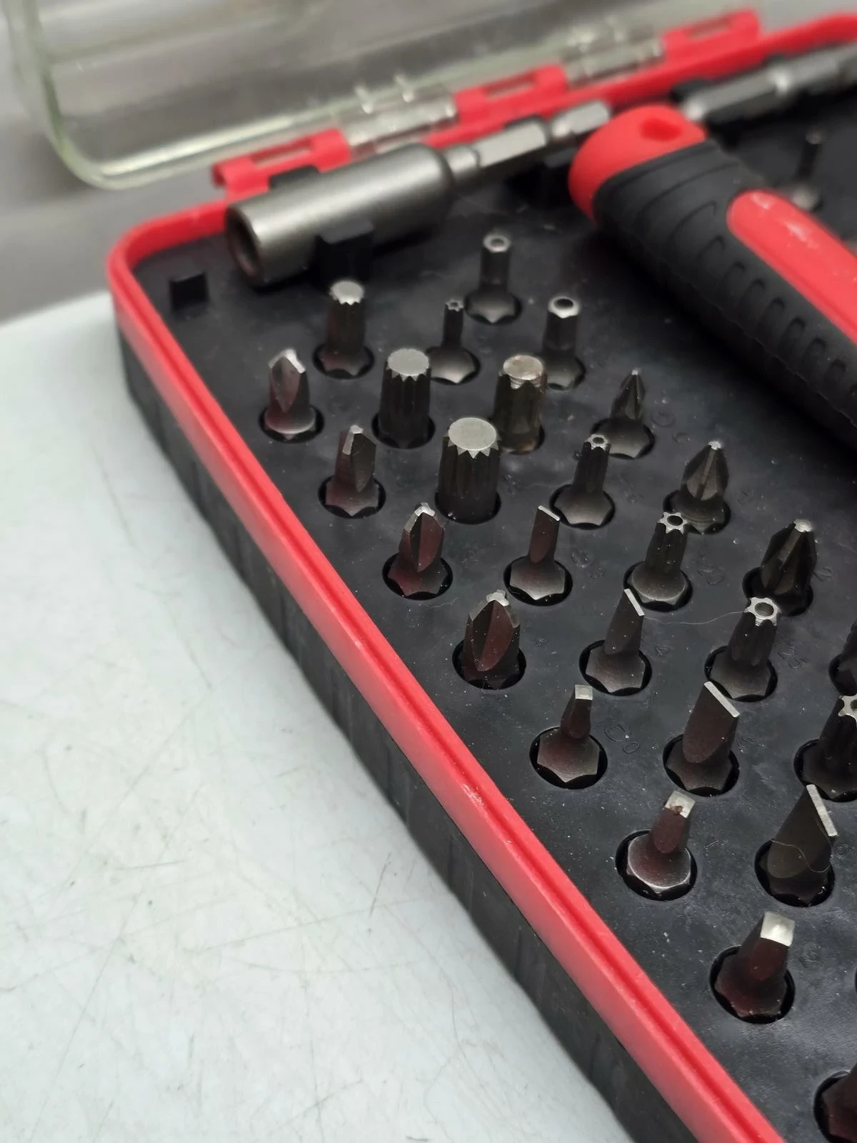 zestaw-bitow-z-grzechotka-powerfix-81-elementow-kod-producenta-275521