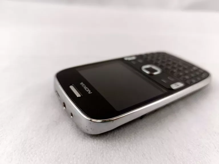 TELEFON NOKIA ASHA 302