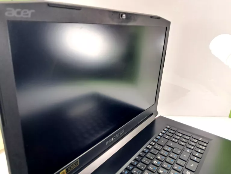 LAPTOP ACER PREDATOR HELIOS 300 N17C3 I7 7GEN 16GB/ 256GB SSD + 500GB