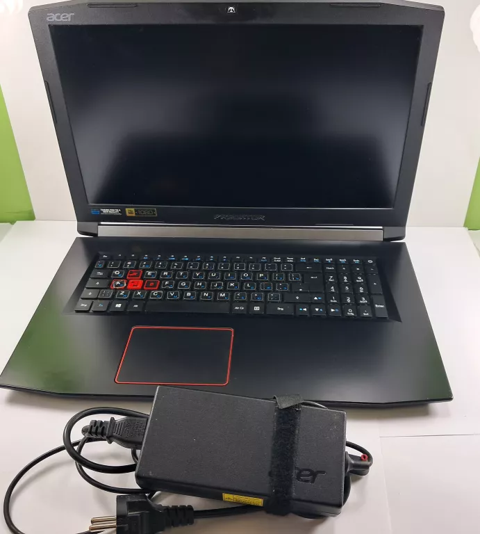 LAPTOP ACER PREDATOR HELIOS 300 N17C3 I7 7GEN 16GB/ 256GB SSD + 500GB