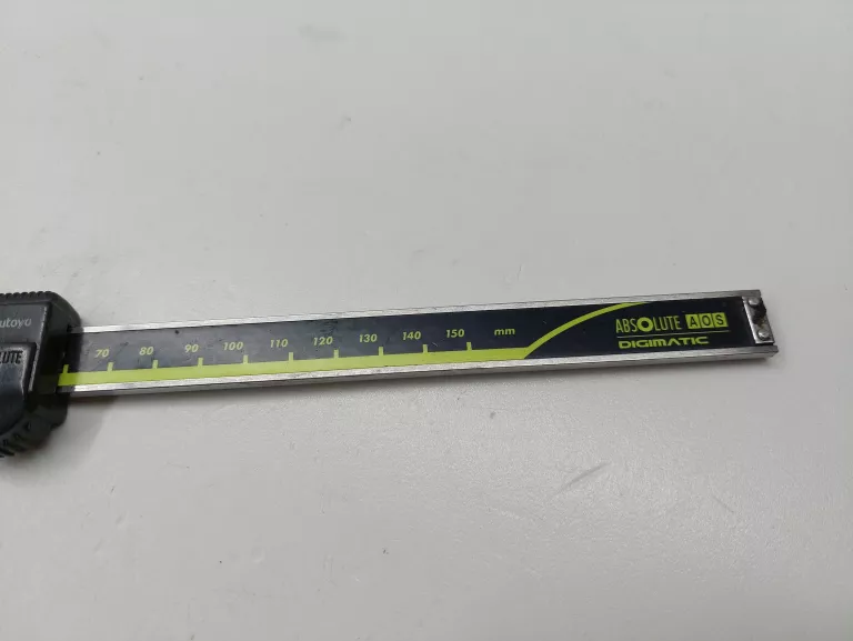 1-suwmiarka-elektroniczna-mitutoyo-cd-15apx-150mm-stan-11323-2