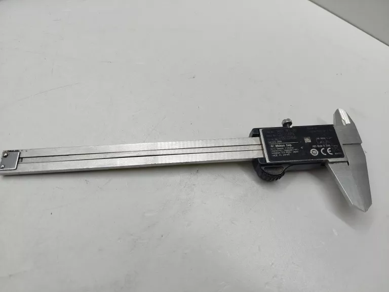 1-suwmiarka-elektroniczna-mitutoyo-cd-15apx-150mm-rodzaj-236986-407290