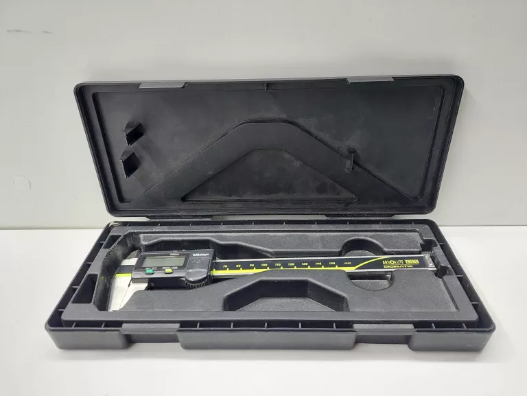 3 SUWMIARKA ELEKTRONICZNA MITUTOYO CD-15APX 150MM