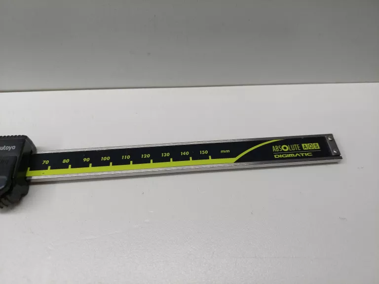 3 SUWMIARKA ELEKTRONICZNA MITUTOYO CD-15APX 150MM