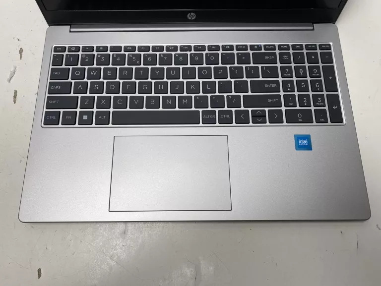 LAPTOP HP 250 G10 N1000 8/512GB