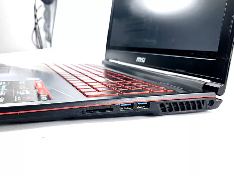 LAPTOP MSI MSI GL63 8RC I5-8300H / 8 GB / 1 TB HDD