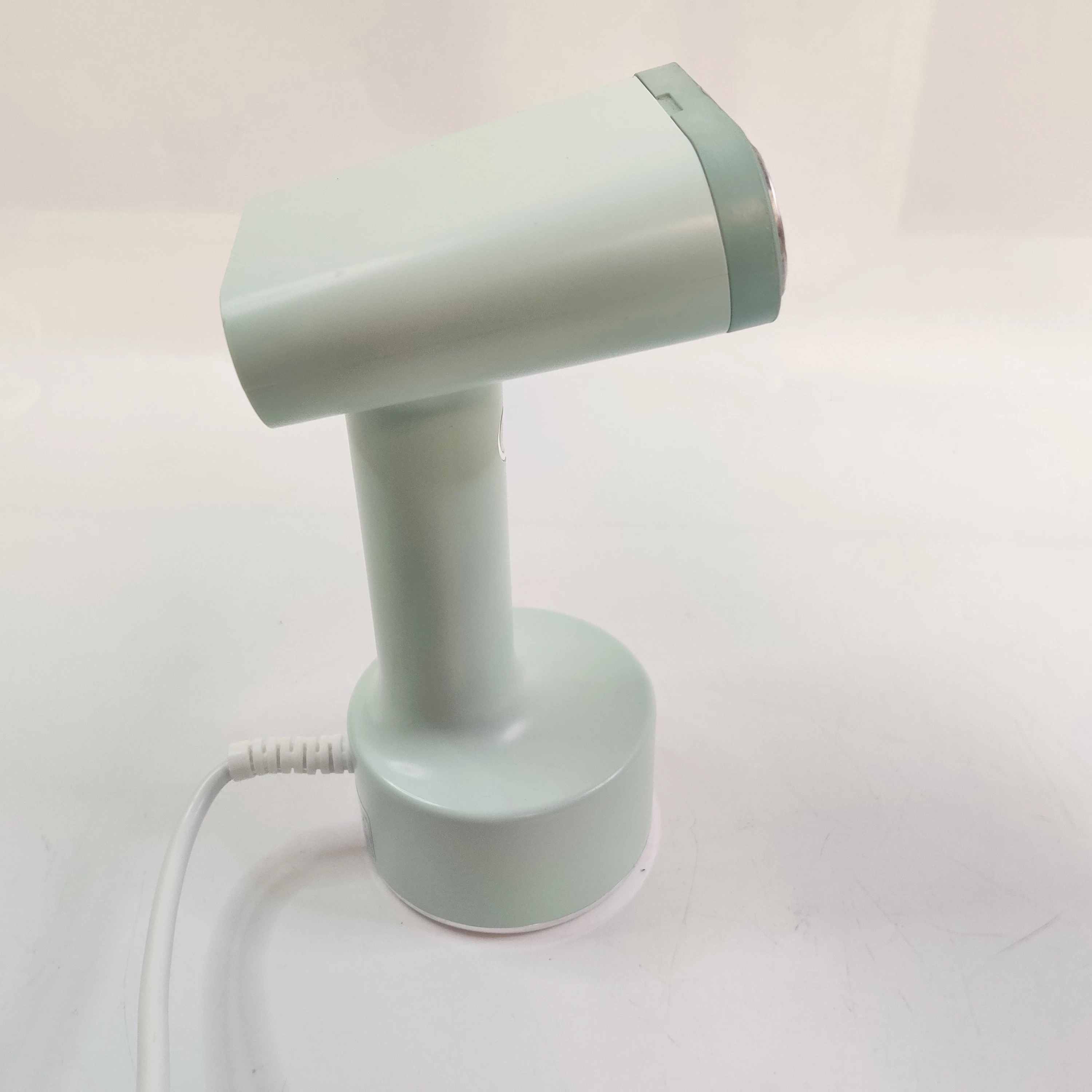 parownica-steamer-do-ubran-raven-epa002z-1600-w-moc-160000