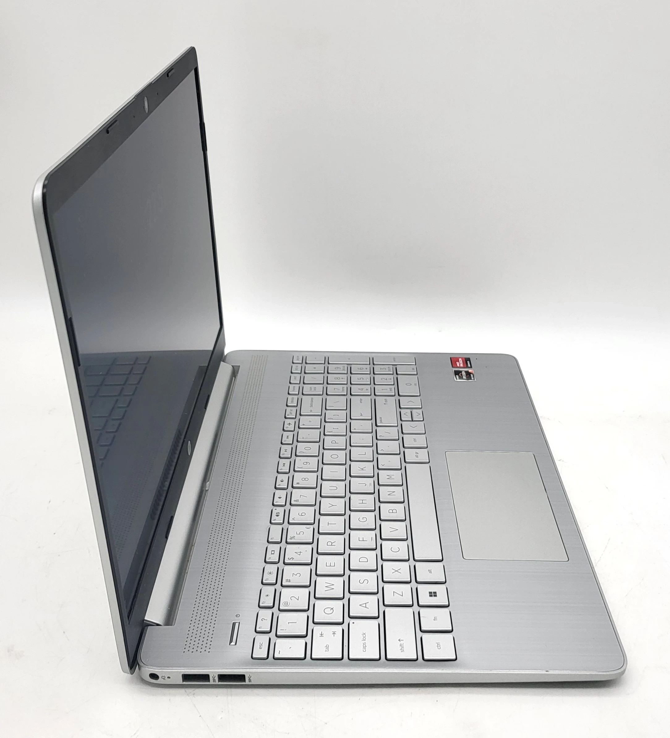 laptop-hp-15s-eq2470nw-ryzen-3-ram-8-gb-ssd-512-gb-srebrny-kod-producenta-52652