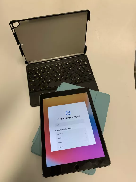 TABLET APPLE IPAD AIR 2 + PRZENOŚNA KLAWIATURA