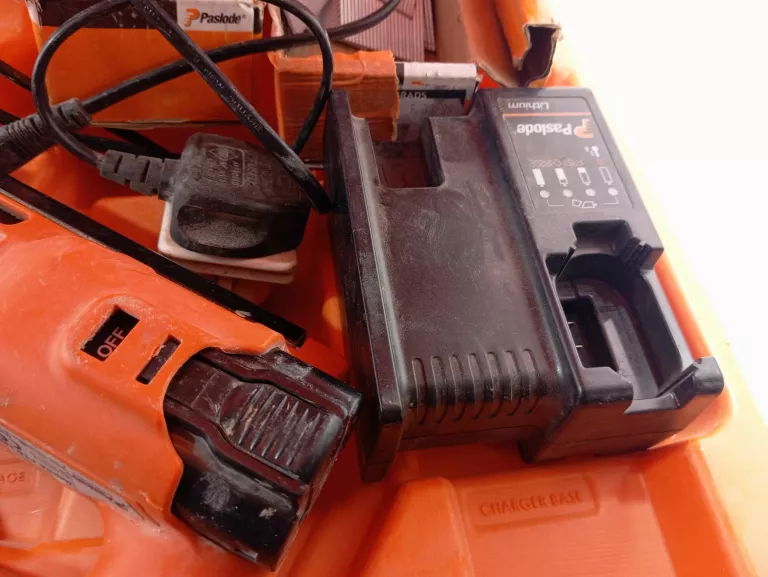 PASLODE IM65A F16 63MM 7.4V 1 X 2.1AH LITOWO-JONOWY PISTOLET DO GWOŹDZI