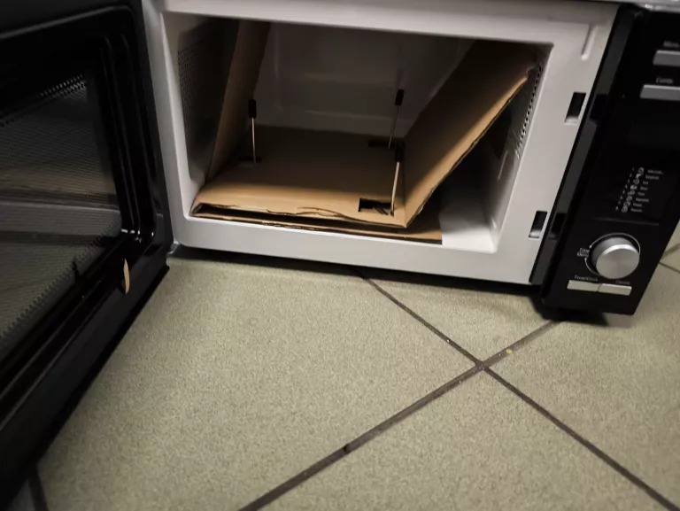 MIKROFALÓWKA KUCHENKA AMBIANO 700W 17L ROZMRAŻANIE KOMPLET