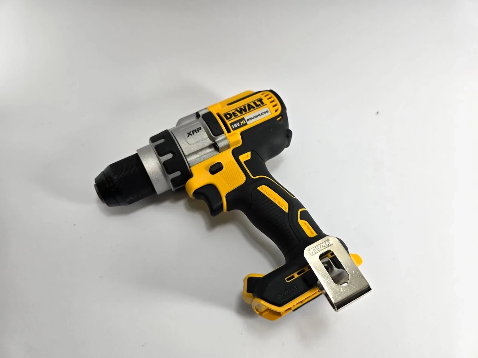 dewalt-wkretarka-wiertarka-dcd991nt-95nm-18v-pojemnosc-akumulatora-500