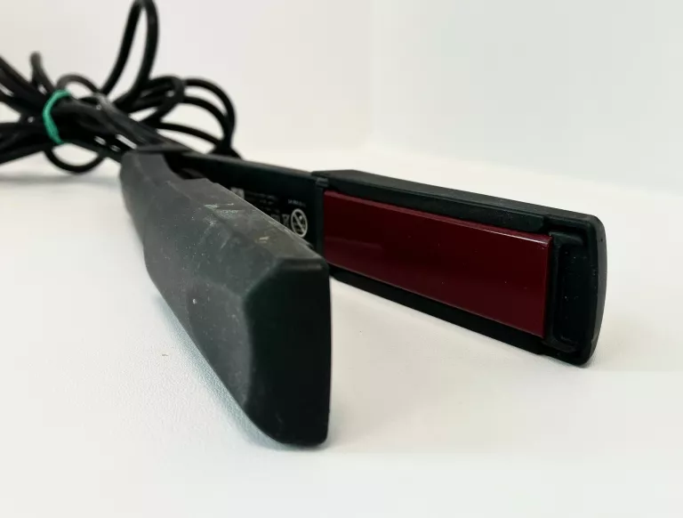PROSTOWNICA PASTRA PER CAPELLI CP1M CERAMIC TOURMALINE TECHNOLOGY
