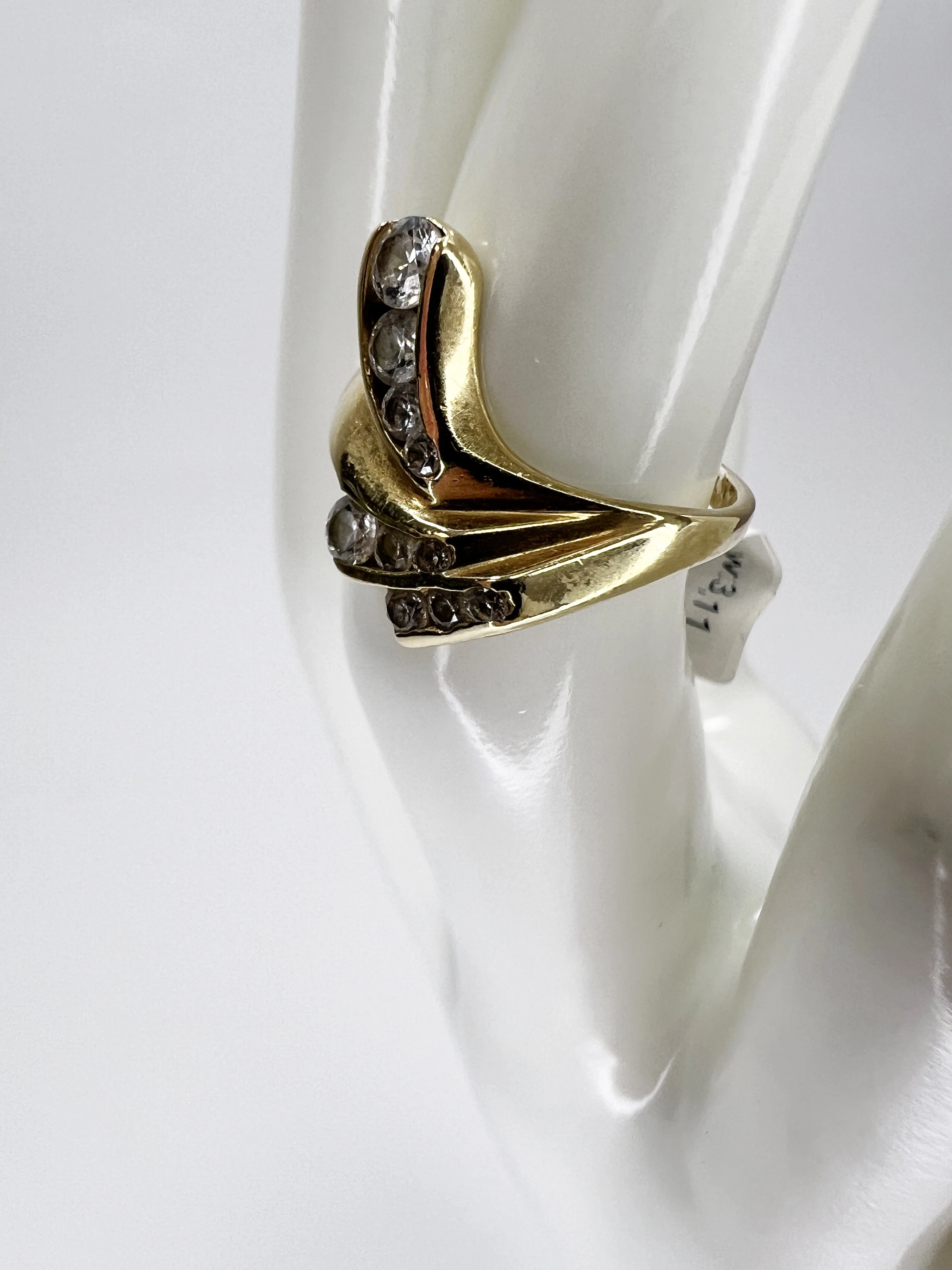 zloty-pierscionek-z-kamieniami-585-311g-r12-rodzaj-2205-16