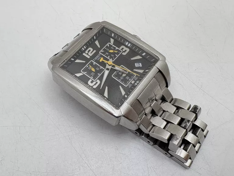 ZEGAREK TISSOT QUADRATO CHRONOGRAPH T005.517A