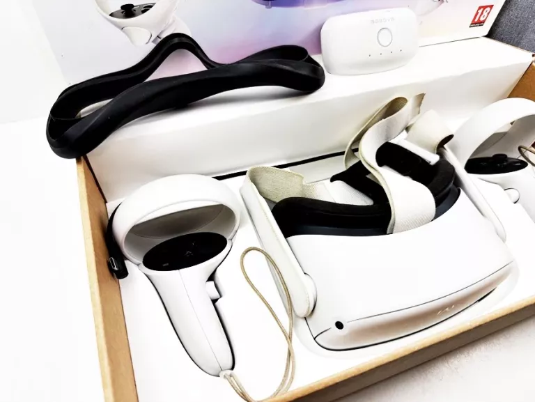 GOGLE VR META QUEST 2 126 GB + DWA PADY + POKROWIEC, DOD. BAT I PUDEŁKO