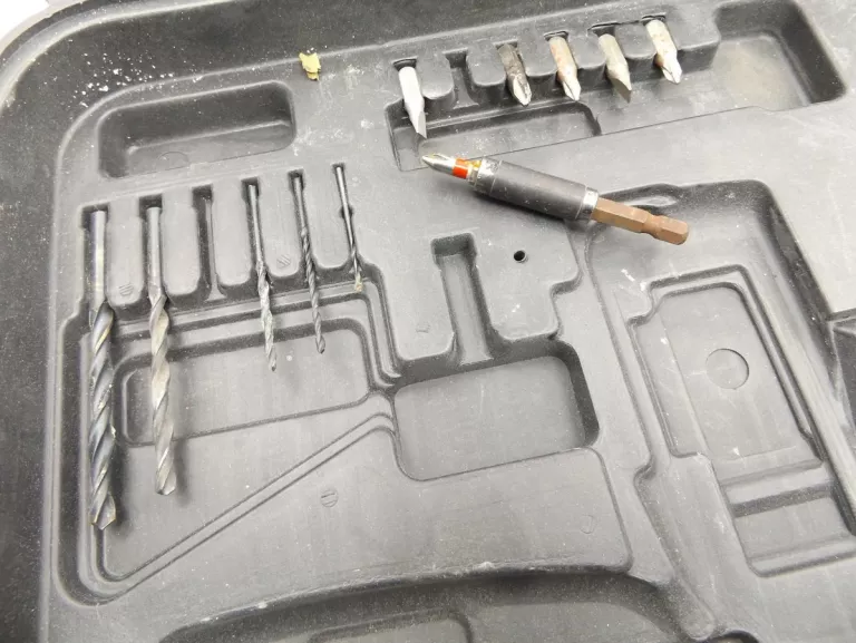 wkretarka-cmi-c-abs-144-nc-set-2x-batlad-walizka-napiecie-v-128551-307721