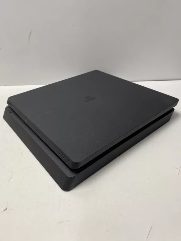 KONSOLA PS4 SLIM BEZ PADA