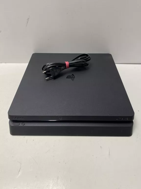 KONSOLA PS4 SLIM BEZ PADA