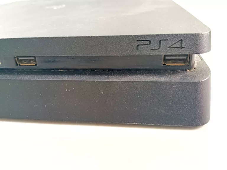 KONSOLA SONY PLAYSTATION 4 CUH2016A