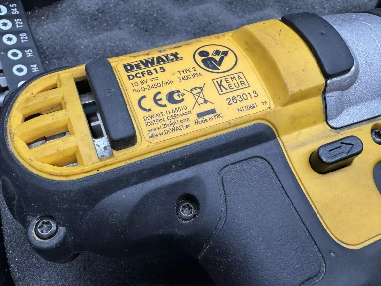 zakretarka-dewalt-dcf815-108v-12v-walizka-zamiennik-zawartosc-zestawu-235809-65536