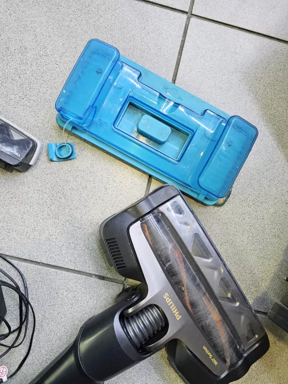 ODKURZACZ PIONOWY PHILIPS AQUA PLUS 8000 XC8347/01 + KOŃCÓWKI