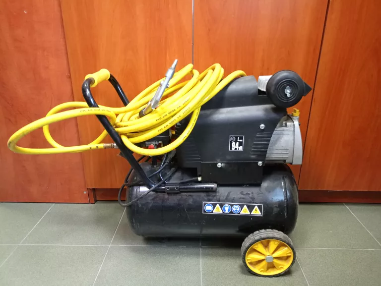 KOMPRESOR OLEJOWY SPRĘŻARKA 24L STANLEY FATMAX