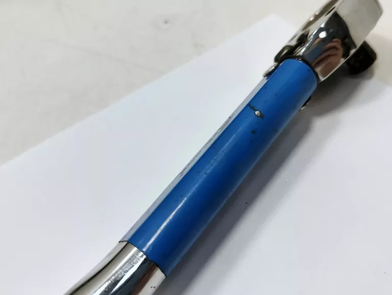 KLUCZ DYNAMOMETRYCZNY FALCON 3/8'' 19-100NM 360MM ETUI