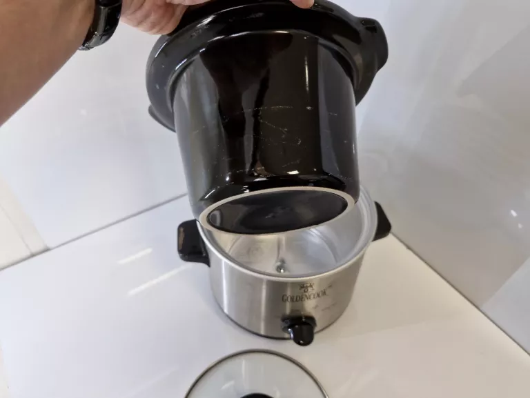 garnek-elektryczny-goldencook-soleto-gek-300-moc-33500