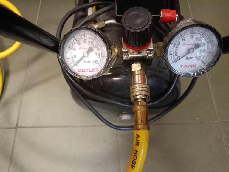 KOMPRESOR OLEJOWY SPRĘŻARKA 24L STANLEY FATMAX