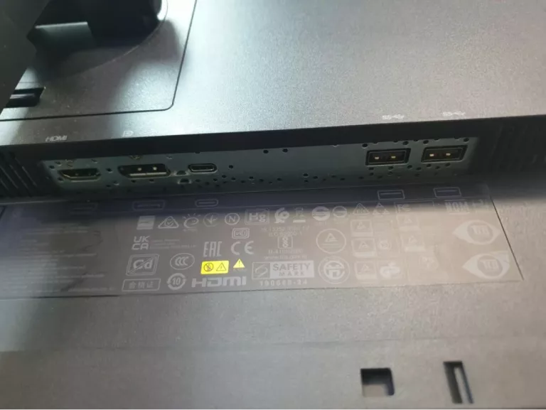 MONITOR LENOVO THINKVISION T24H-20 23,8" LED, IPS 2560 X 1440