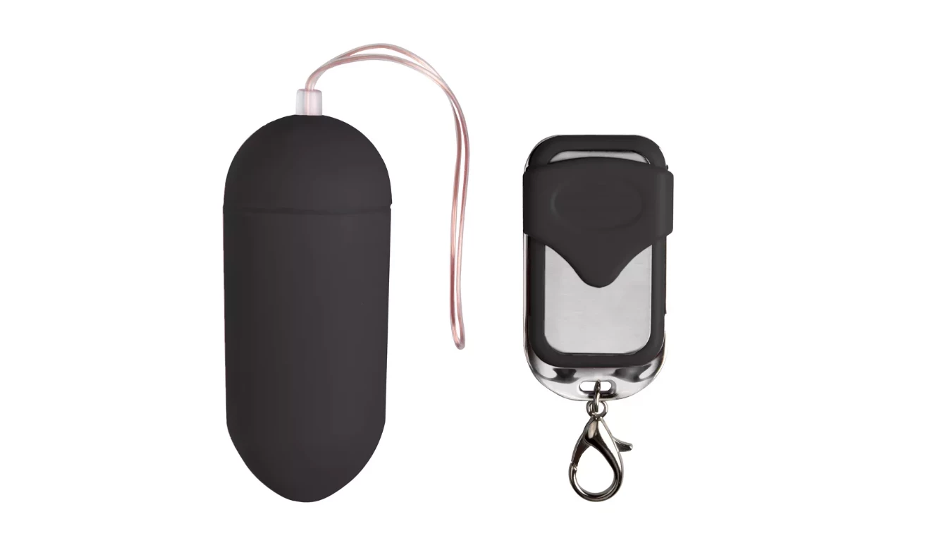 jajko-wibrujace-z-pilotem-zdalnie-sterowane-easytoys-czarne-kosciuszki-30-stargard-jurmat-bis