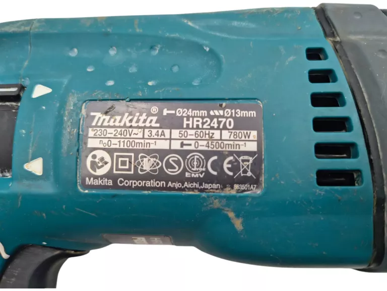 MŁOTOWIERTARKA MAKITA HR2470 780 W 2,4J SDS PLUS + WALIZKA