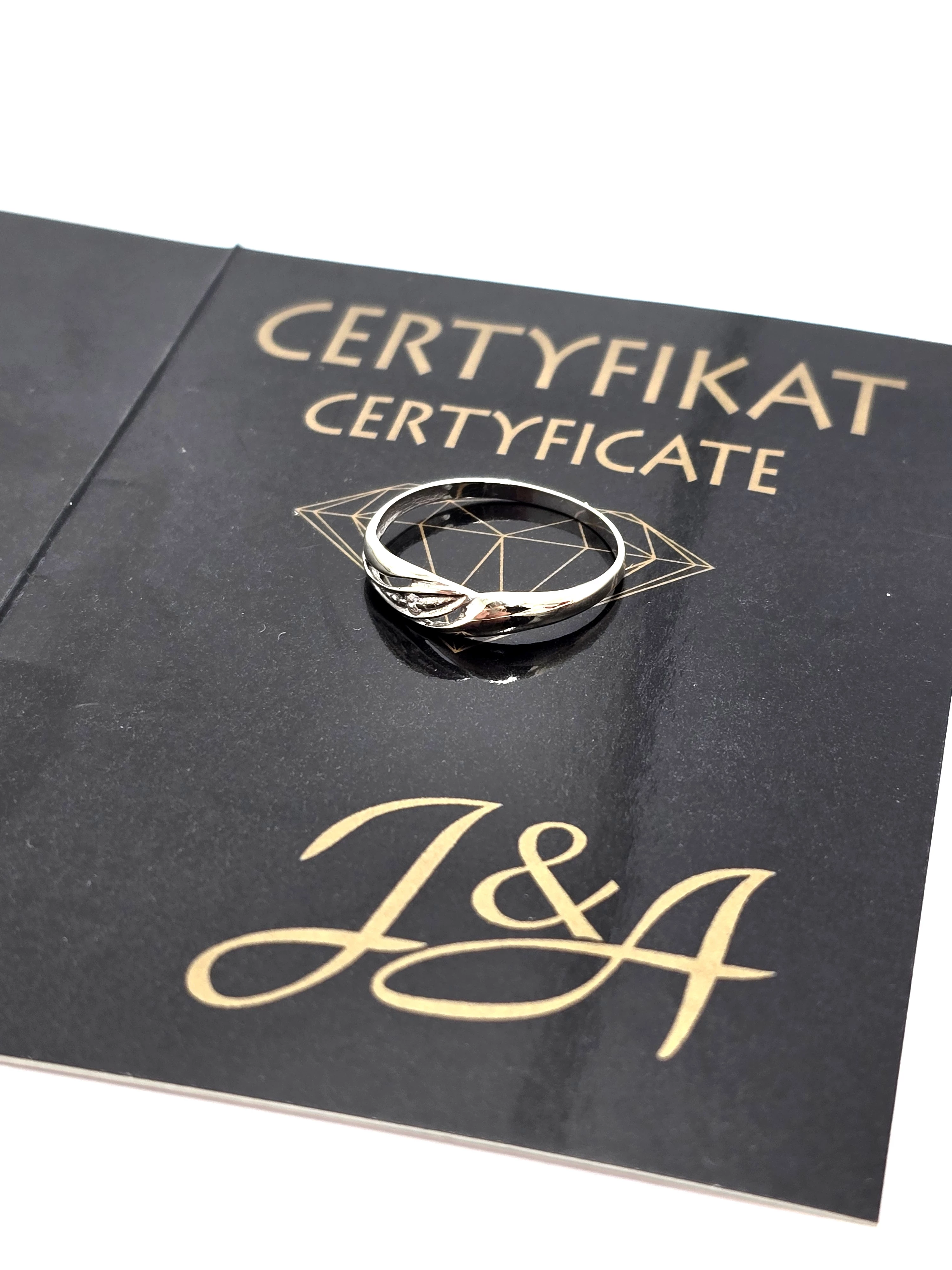 zloty-pierscionek-biale-zloto-z-diamentem-p585-marka-226434-1704211