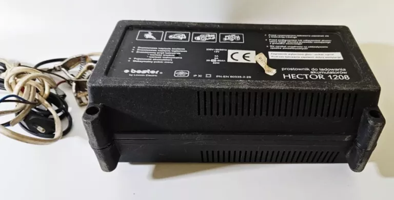 PROSTOWNIK HEKTOR 1208 12V/8A 20-90AH